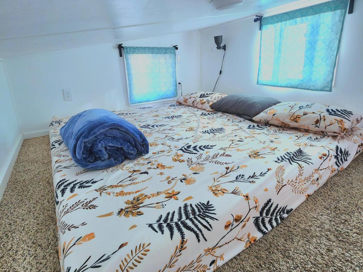 Tiny Home Hot Tub Colorado City Екстериор снимка
